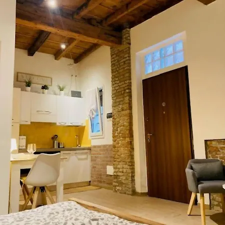 Apartment Nel Cuore Di Ferrara